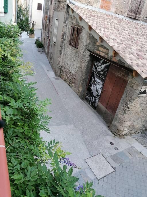 Agreable Maison De Village. カステラーヌ エクステリア 写真